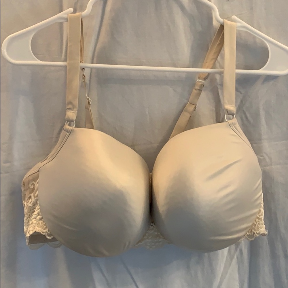 Cacique vintage look Off white 40DD bra